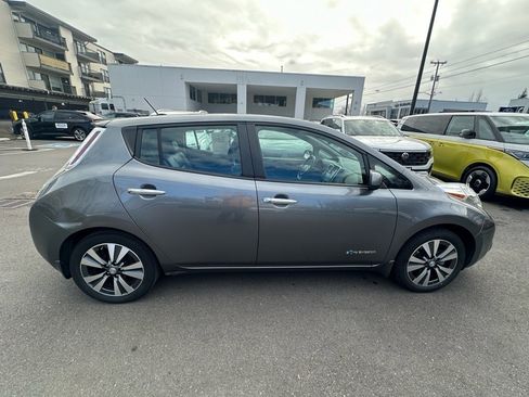 Used 2015 Nissan Leaf SL image 8