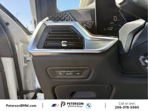 New 2026 BMW X5 xDrive50e w/ Premium Package AWD/4WD image 31