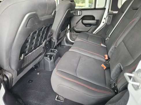 Used 2021 Jeep Wrangler Unlimited Rubicon w/ Xtreme Recon 35" Tire Package image 14