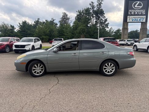 Used 2004 Lexus ES 330 FWD image 2