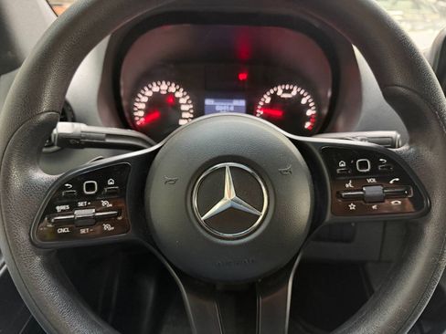Used 2020 Mercedes-Benz Sprinter 1500 image 17