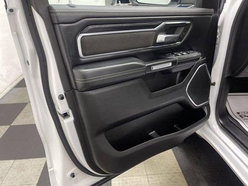 Used 2024 RAM 1500 Laramie AWD/4WD image 8