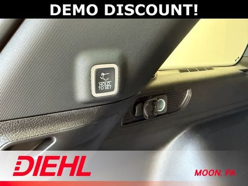 New 2025 Jeep Grand Cherokee Laredo X w/ Luxury Tech Group I image 11