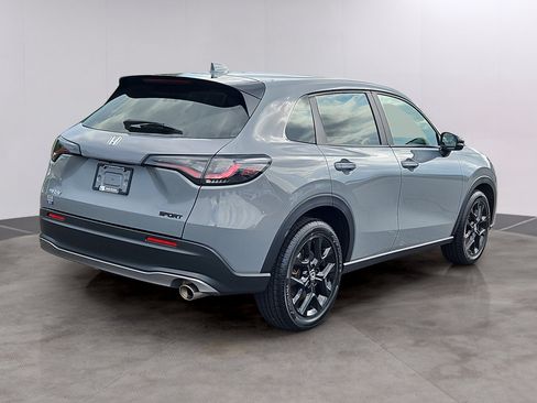 Used 2025 Honda HR-V Sport image 2