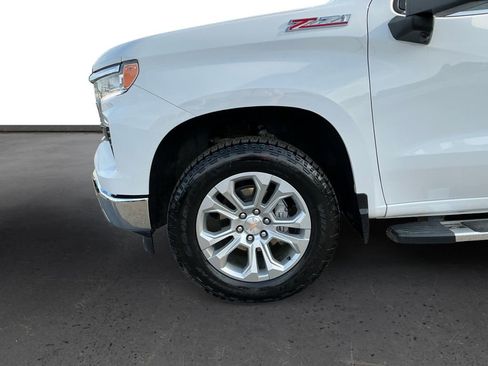 Used 2025 Chevrolet Silverado 1500 LTZ AWD/4WD image 13