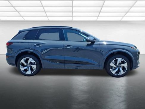Used 2025 Audi Q6 e-tron Premium Plus AWD/4WD image 11