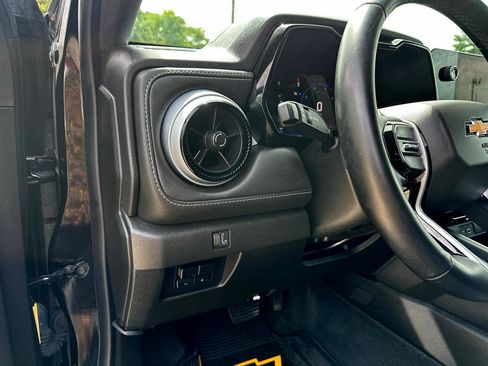 Used 2023 Chevrolet Colorado LT w/ LT Convenience Package II image 13