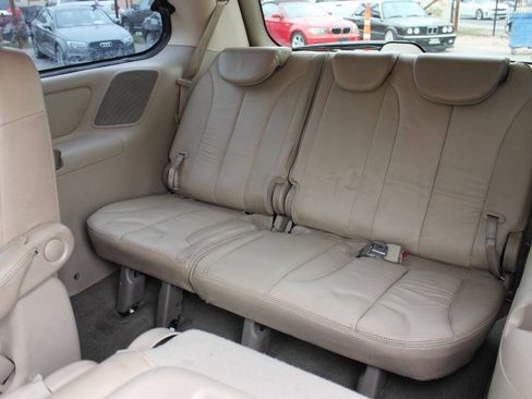 Used 2012 Kia Sedona EX w/ Luxury Pkg FWD image 17
