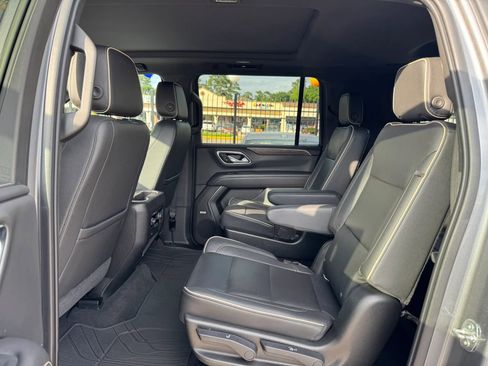 Used 2021 Chevrolet Suburban Premier w/ Premium Package RWD image 25