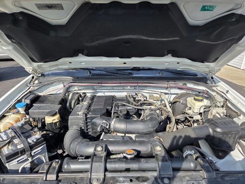 Used 2015 Nissan Frontier S image 30