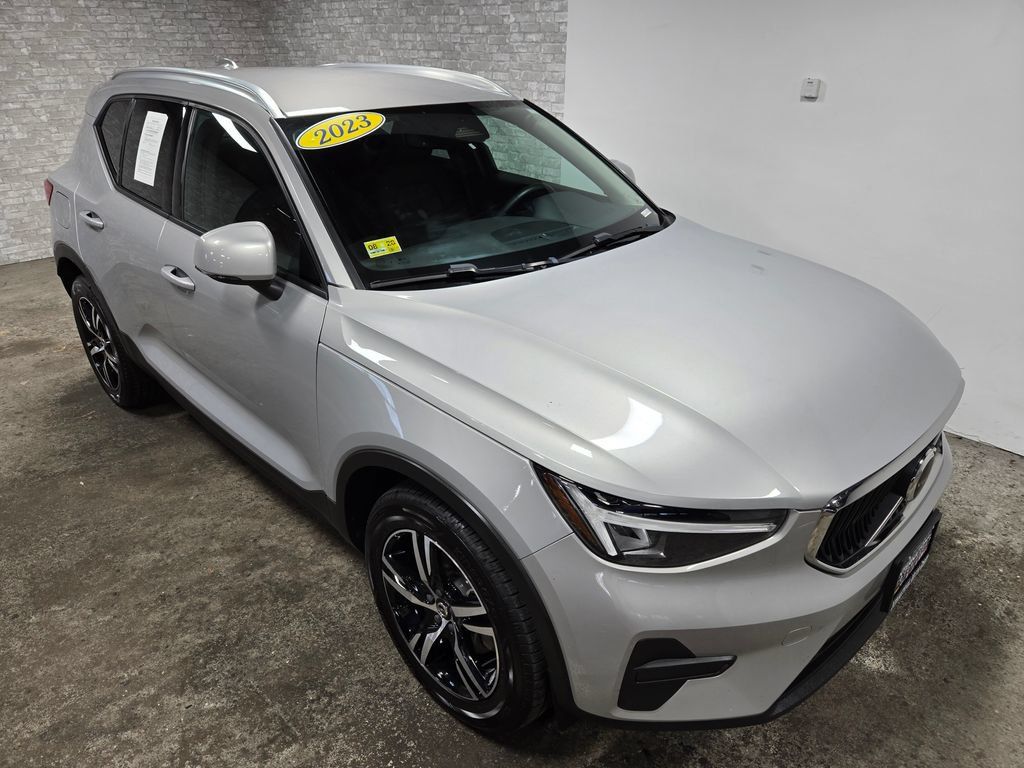 Used 2023 Volvo XC40 B5 Core w/ Climate Package AWD/4WD image 60
