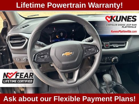 Used 2025 Chevrolet TrailBlazer LT FWD image 15