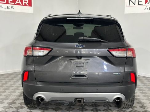 Used 2020 Ford Escape Titanium image 7