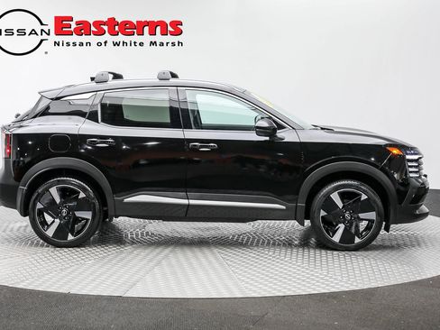 Used 2025 Nissan Kicks SR image 7