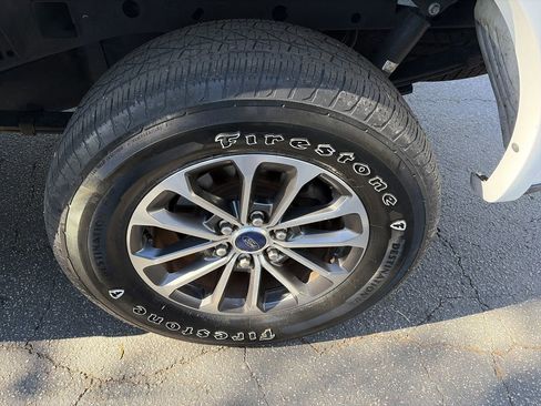 Used 2019 Ford F150 XLT w/ Equipment Group 302A Luxury image 11