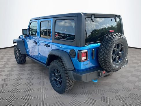 Used 2023 Jeep Wrangler Unlimited w/ Cold Weather Group AWD/4WD image 9
