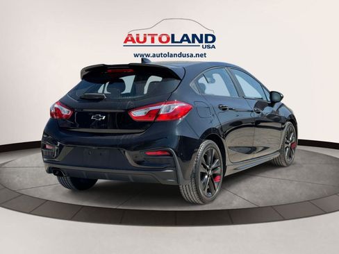Used 2018 Chevrolet Cruze LT w/ Sun And Sound Package FWD image 4