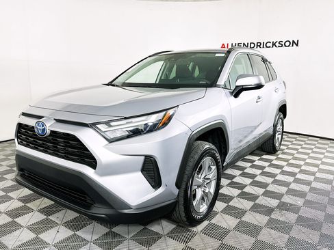 Used 2024 Toyota RAV4 LE image 7