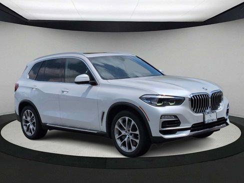 Used 2019 BMW X5 xDrive50i w/ Luxury Seating Package AWD/4WD image 2