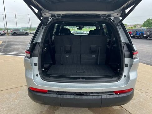 New 2025 Jeep Grand Cherokee L Limited w/ Black Appearance Package image 21