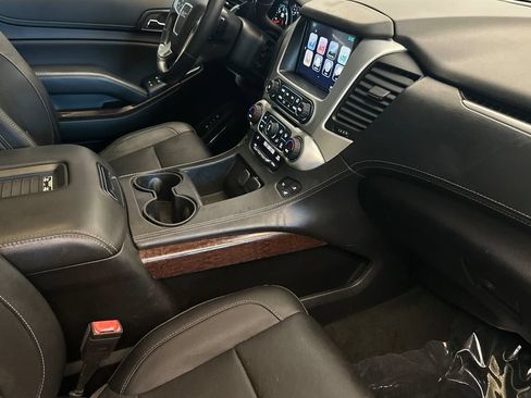 Used 2017 GMC Yukon SLT w/ Open Road Package AWD/4WD image 18