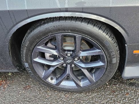 Used 2020 Dodge Challenger R/T w/ Plus Package image 8