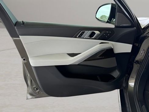 Used 2023 BMW X6 xDrive40i w/ Luxury Seating Package AWD/4WD image 13