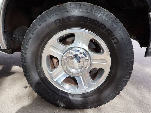 Used 2005 Ford F350 Lariat image 44