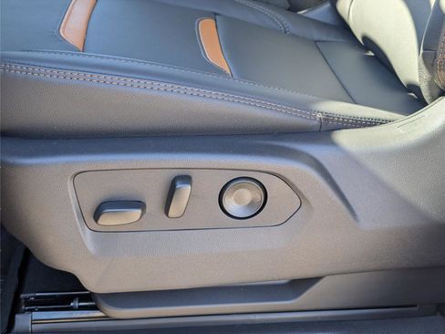 New 2026 GMC Sierra 2500 AT4 w/ AT4 Premium Plus Package AWD/4WD image 36