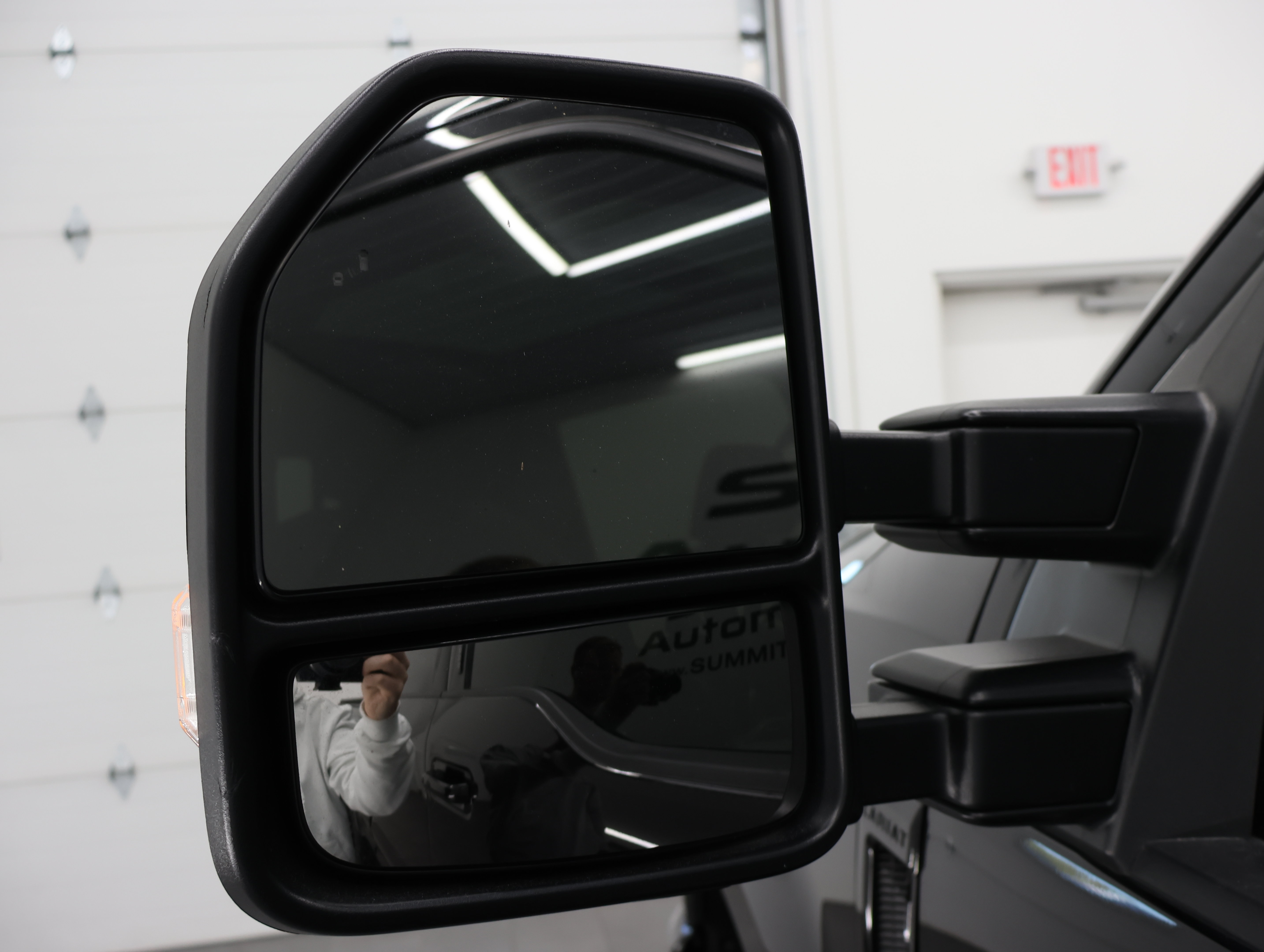 Used 2022 Ford F250 Lariat w/ Black Appearance Package AWD/4WD image 36