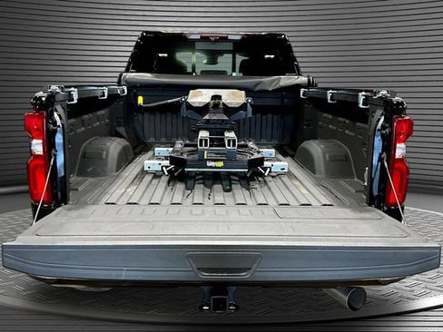 Used 2024 Chevrolet Silverado 2500 High Country w/ Midnight Edition AWD/4WD image 7