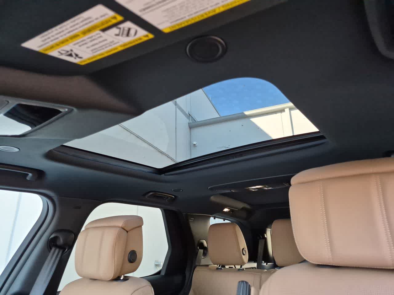 New 2026 Land Rover Discovery Limited Edition AWD/4WD image 20