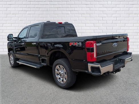 Used 2023 Ford F250 Lariat w/ Chrome Package AWD/4WD image 3
