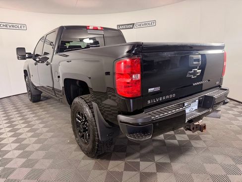 Used 2019 Chevrolet Silverado 2500 LTZ w/ Midnight Edition AWD/4WD image 4