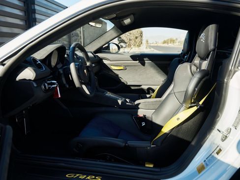 Used 2025 Porsche 718 Cayman GT4 RS w/ Weissach Package image 28