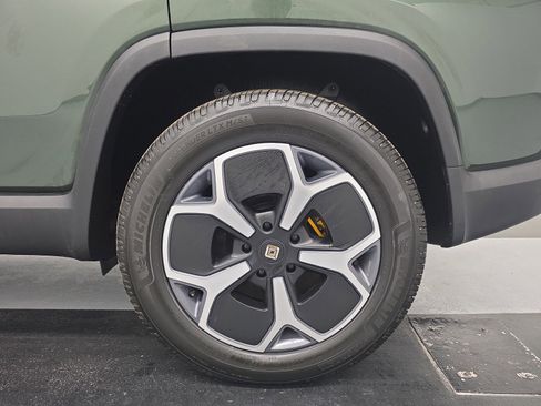 Used 2024 Rivian R1S Adventure AWD/4WD image 10