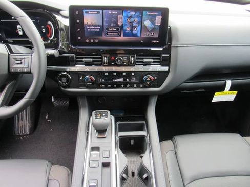 New 2026 Nissan Pathfinder SL FWD image 16