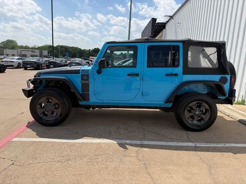 Used 2017 Jeep Wrangler Unlimited Sport AWD/4WD image 3