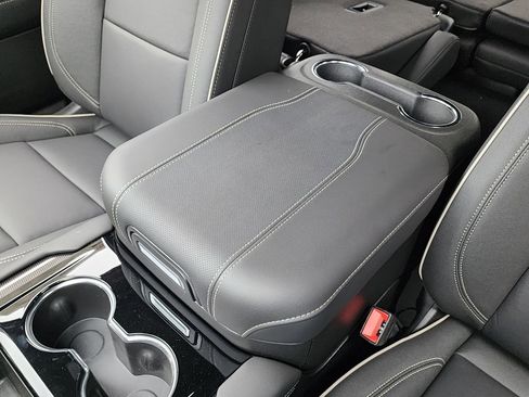 New 2026 GMC Yukon Elevation w/ Elevation Premium Package AWD/4WD image 35