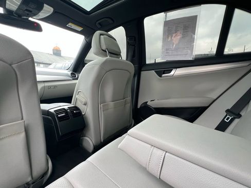 Used 2013 Mercedes-Benz C 250 Sedan w/ Premium 1 Pkg image 19