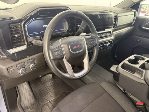 Used 2023 GMC Sierra 1500 SLE w/ X31 Off-Road Package AWD/4WD image 15