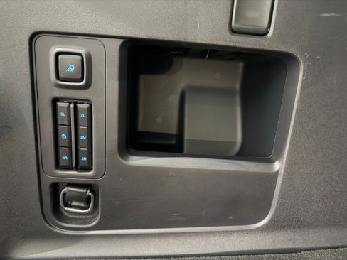Used 2025 Ford Expedition Max Active AWD/4WD image 41