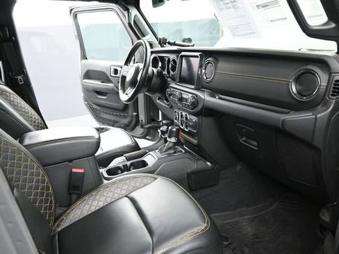 Used 2022 Jeep Gladiator Overland image 21