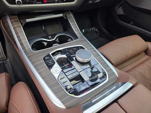 Used 2025 BMW X7 xDrive40i w/ Premium Package AWD/4WD image 29
