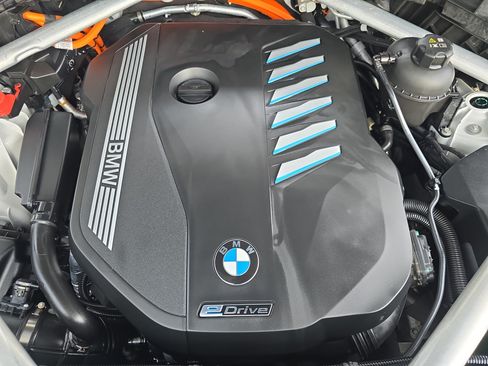 Used 2023 BMW X5 xDrive45e w/ M Sport Package AWD/4WD image 34