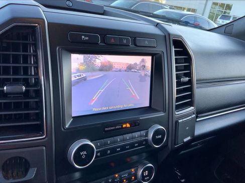 Used 2021 Ford Expedition Max Limited RWD image 28