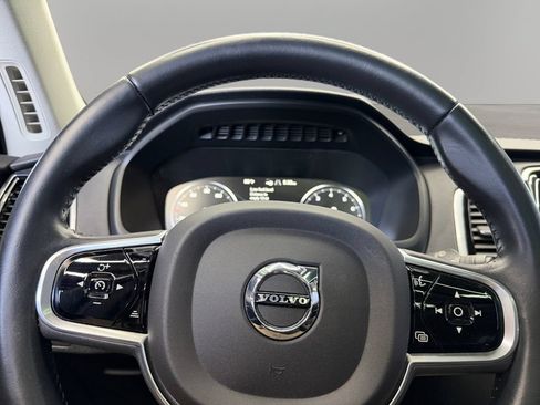 Used 2017 Volvo XC90 T6 Momentum w/ Vision Package AWD/4WD image 17