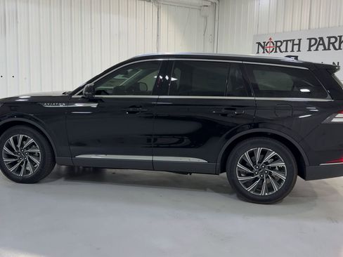 New 2026 Lincoln Aviator 2WD image 7