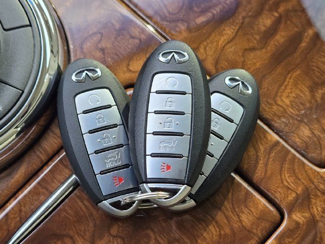 Used 2016 INFINITI QX80 4WD w/ Deluxe Technology Package image 38