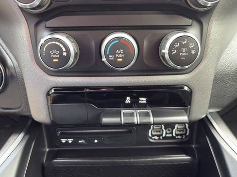 Used 2019 RAM 1500 Big Horn image 22